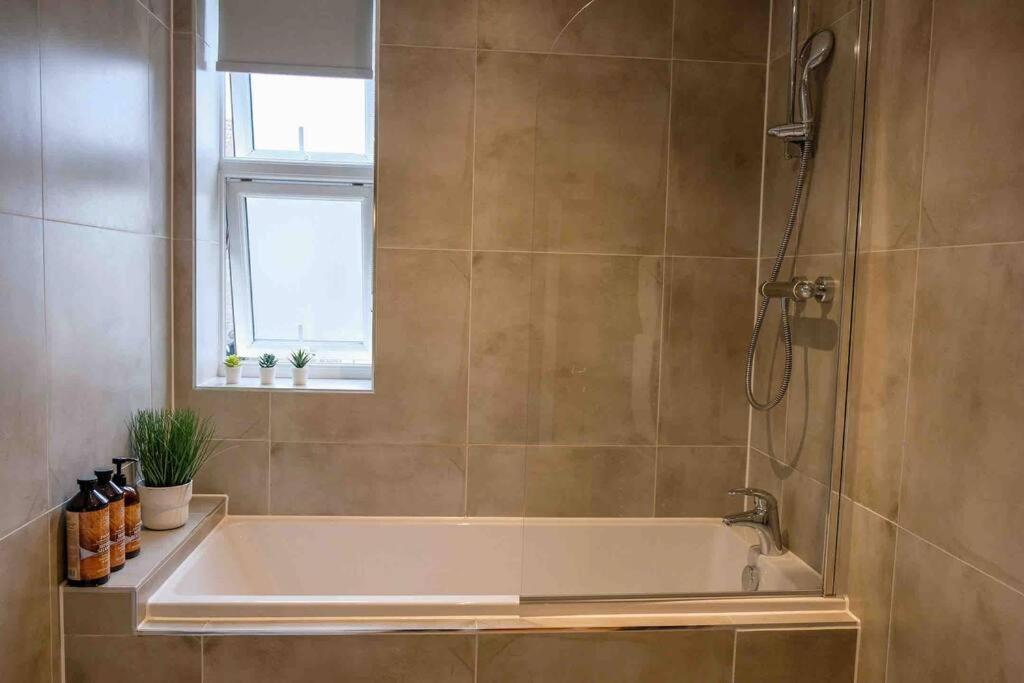 Garden Of Eden 1 Bedroom Flat In Fishponds Bristol Zewnętrze zdjęcie