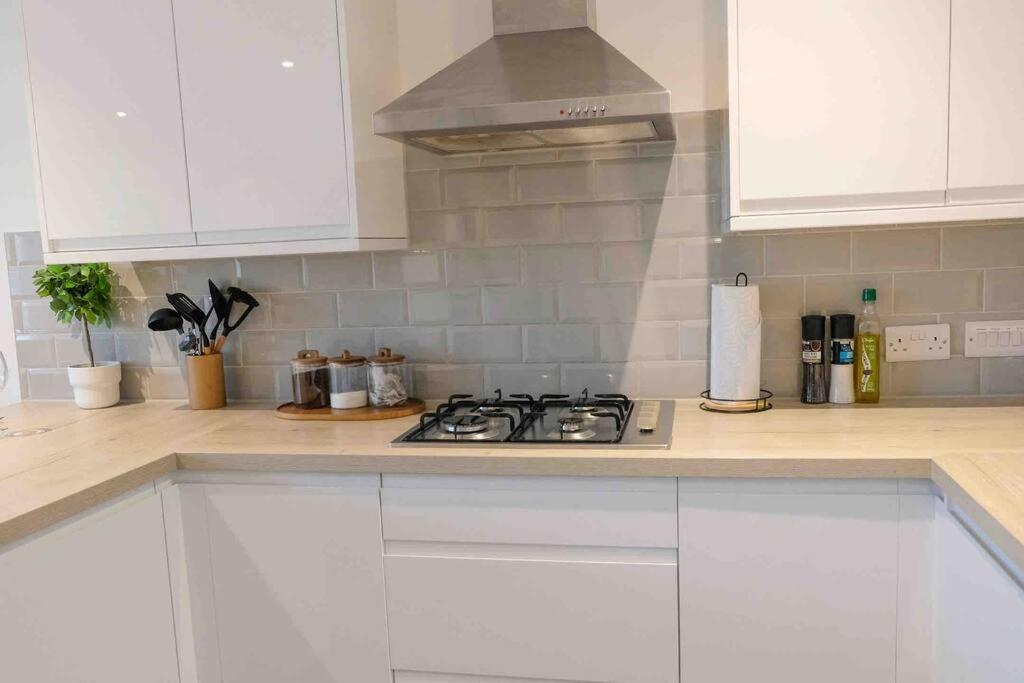 Garden Of Eden 1 Bedroom Flat In Fishponds Bristol Zewnętrze zdjęcie