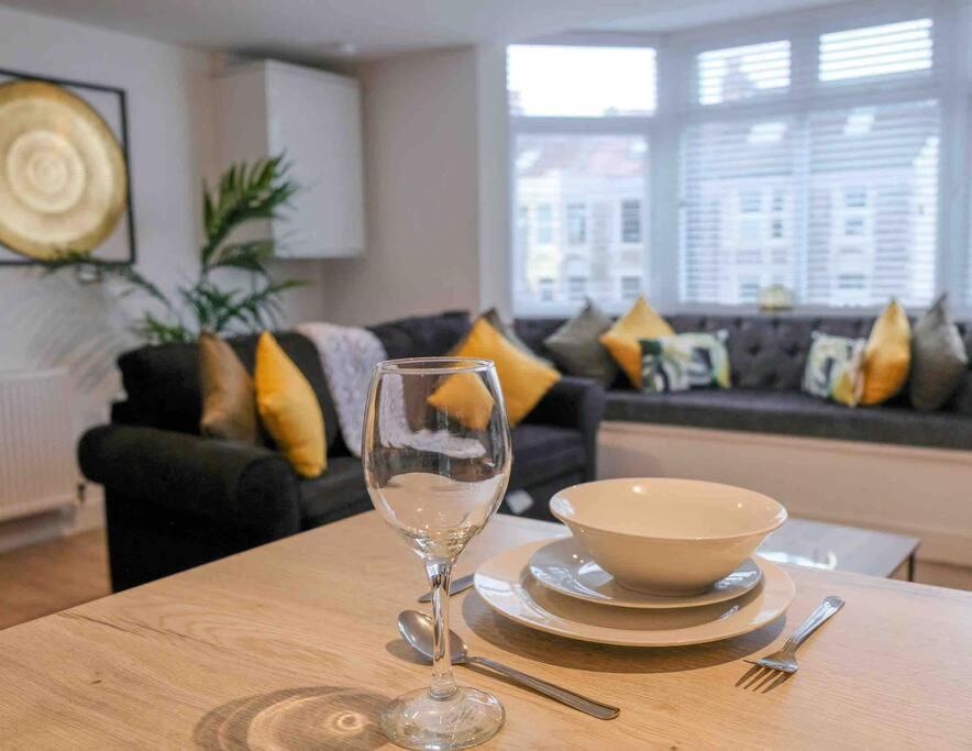 Garden Of Eden 1 Bedroom Flat In Fishponds Bristol Zewnętrze zdjęcie